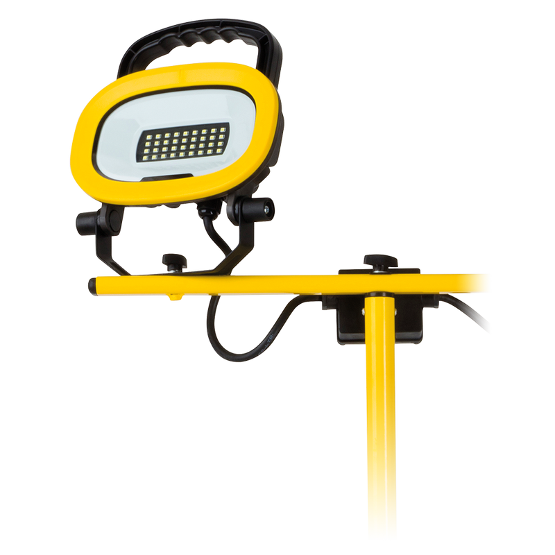 2 x 18W GARRISON 110V LED Worklight with Tripod